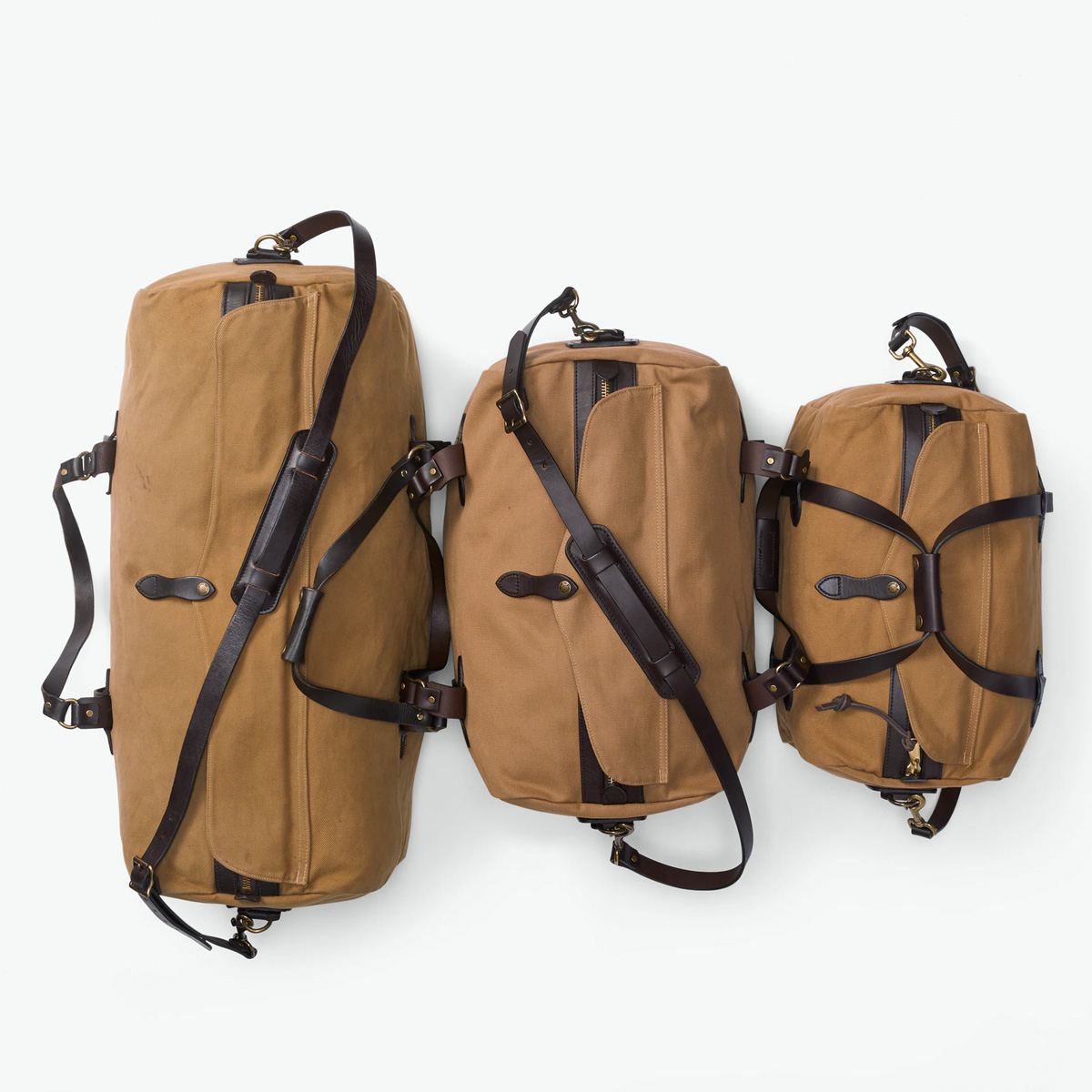 Filson Duffle Bag Small Tan, robuuste duffle met stijl en karakter
