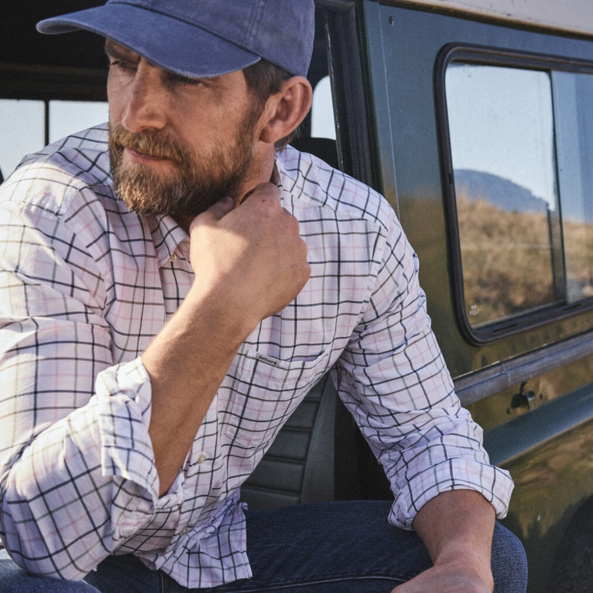 Barbour Caswell Tattersall Regular Shirt Pine Green een zomers overhemd gemaakt van zacht katoen.