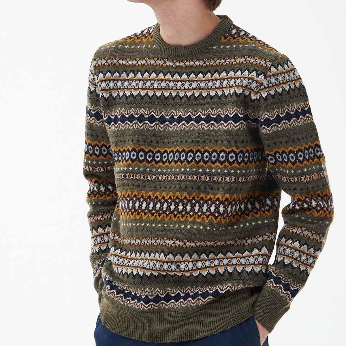 Barbour Case Fairisle Crew Neck Jumper Willow Green, biedt deze getailleerde trui warmte en een eigentijds Fair Isle ontwerp