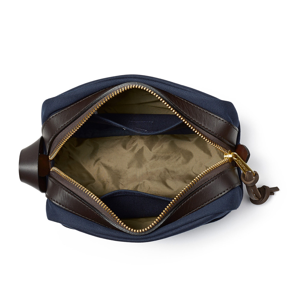 Filson Travel Kit Navy, stijlvolle travel-kit voor iedere trip die jij gaat maken