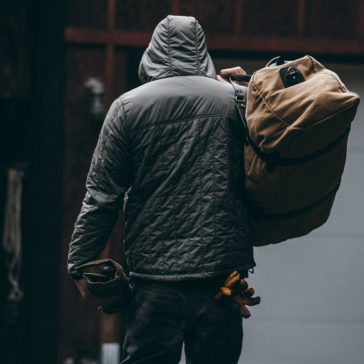 Filson Ultralight Hooded Jacket Olive Gray, met Cordura® Ripstop nylon en 60gm PrimaLoft® Gold isolatie