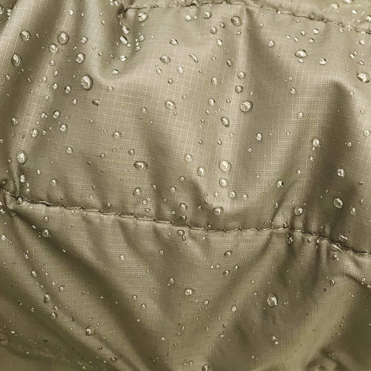 Filson Ultra Light Jacket Olive Branch, PrimaLoft Gold behoudt 98% van zijn isolerende vermogen als het nat wordt
