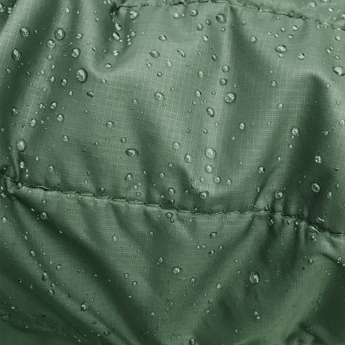 Filson Ultralight Jacket Dark Vine, PrimaLoft Gold behoudt 98% van zijn isolerende vermogen als het nat wordt