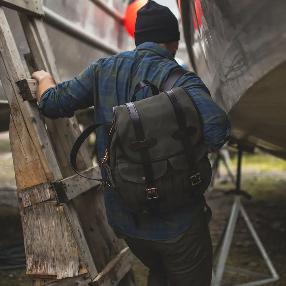 Filson Rugged Twill Large Rucksack Otter Green, degelijke rugzak met stoere details