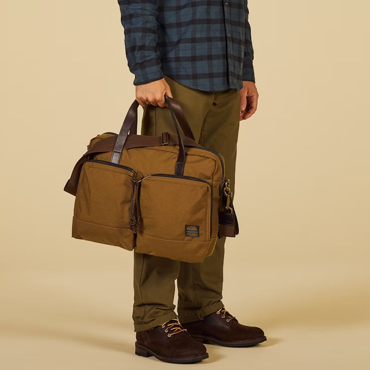 Filson Dryden Briefcase Whiskey, altijd met vertrouwen op pad