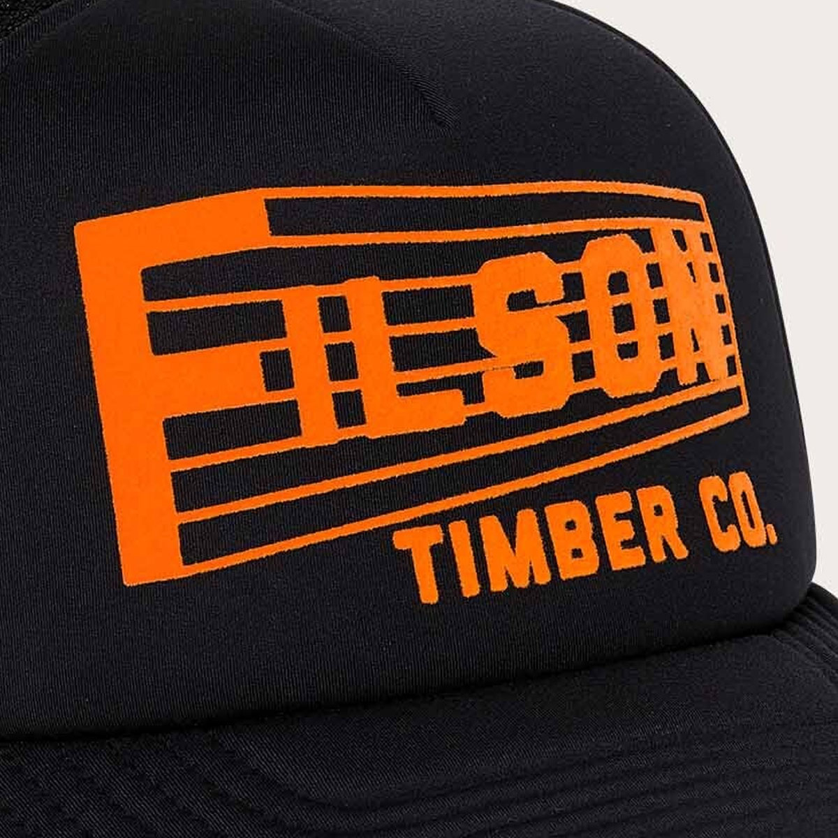 Filson Mesh Harvester Cap Black/Timber Co., slijtvaste pet met geborduurd Filson logo patch en mesh-bescherming