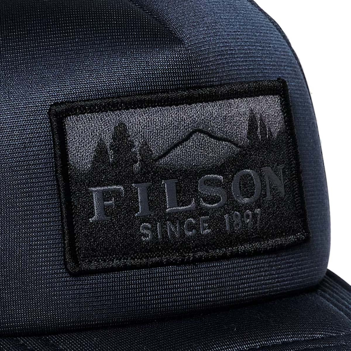 Filson Mesh Harvester Cap Navy/Scenic, slijtvaste pet met geborduurd Filson logo patch en mesh-bescherming