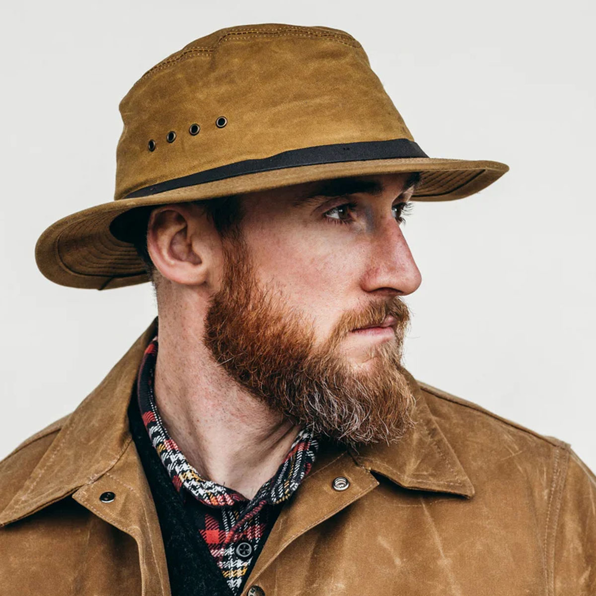 Filson Tin Cloth Packer Hat Dark Tan, beschermt je tegen de elementen