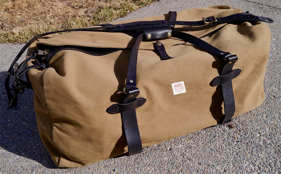 Filson Rugged Twill Duffle Bag Tan, ultieme reistas gemaakt voor heavy-duty trips