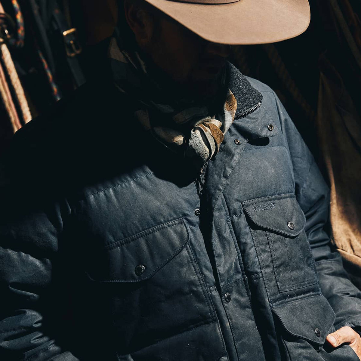 Filson Down Cruiser Jacket Harbor Blue, een warme, veelzijdige jas