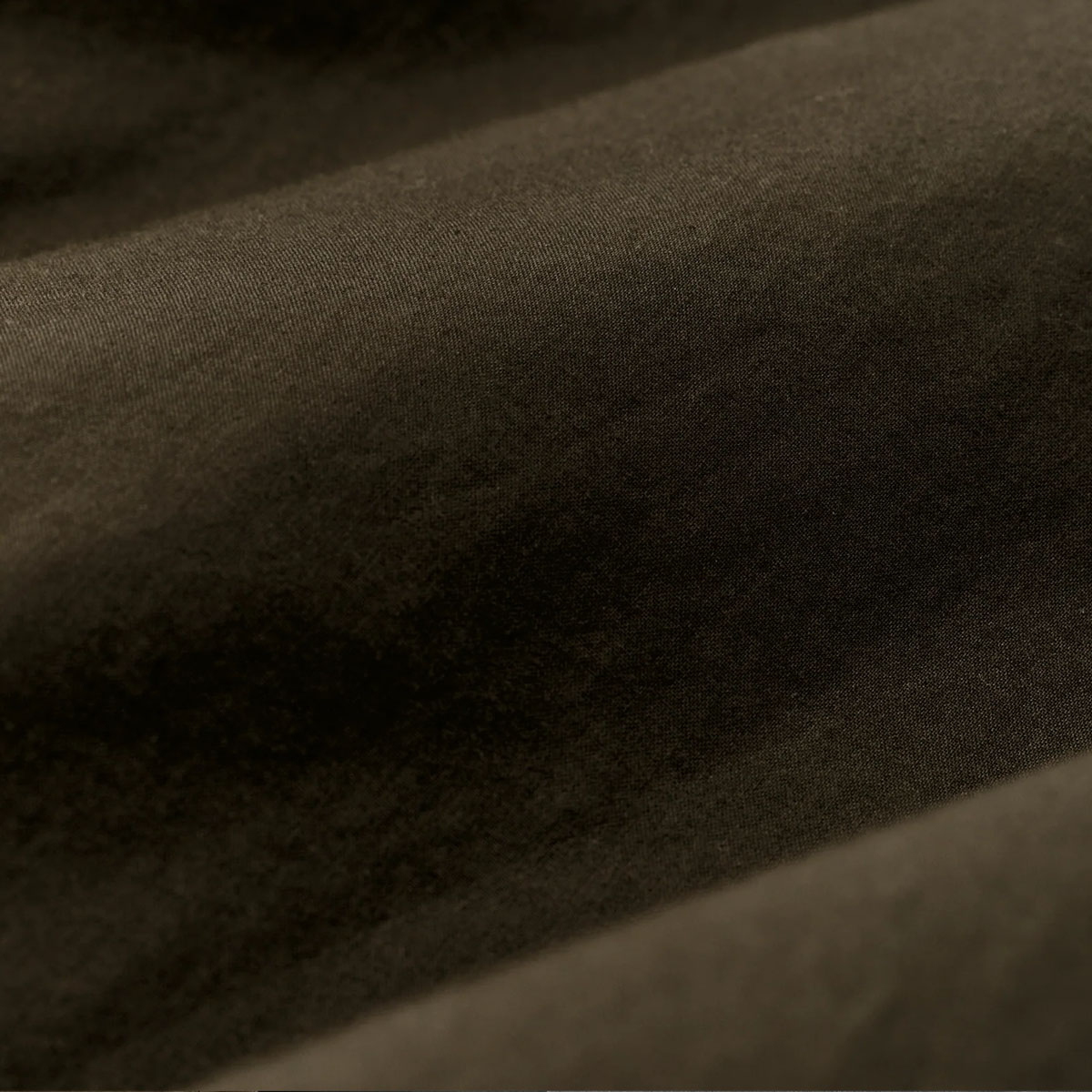 Filson Dry Wax Mile Marker Coat Burnt Olive, gemaakt van lichtgewicht dry-wax katoen