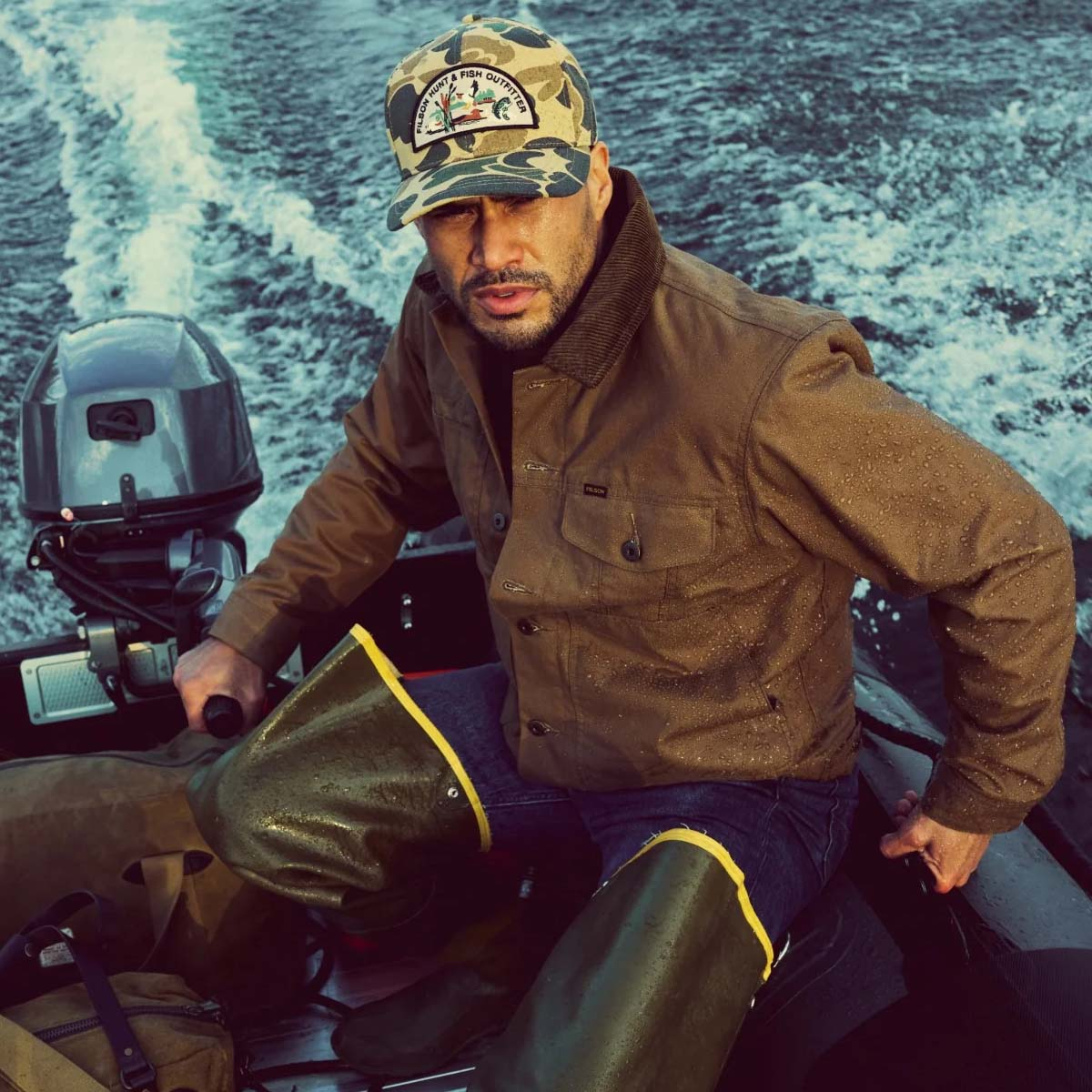 Filson Insulated Short Cruiser Dark Brown, Iconic Waxed Cotton Jacket with Insulation