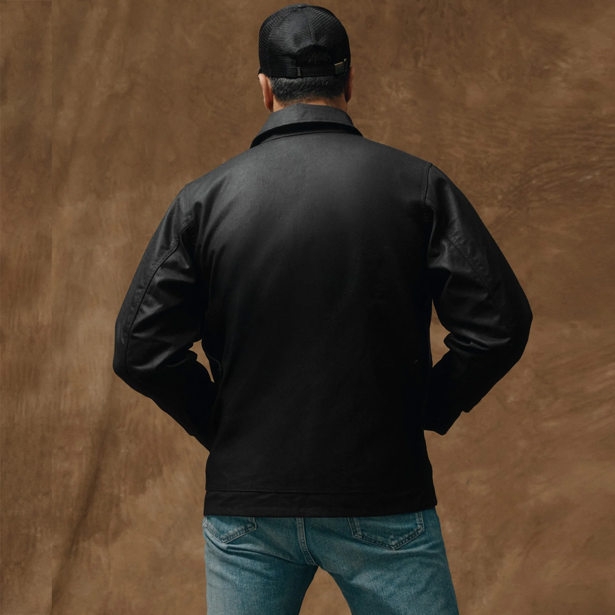 Filson Lined Tin Cloth Cruiser Jacket Black, Rugged, water-afstotend en slijtvast werk jas, the best of the best. Filson Lined Tin Cloth Cruiser Jacket Black, water-afstotend en slijtvast werk jas, the best of the best