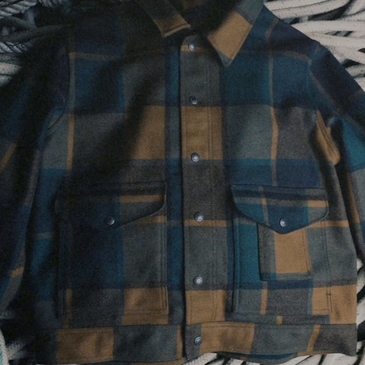 Filson Mackinaw Wool Work Jacket Pine Black Plaid, deze klassieke jas is een echt gereedschap voor elk buitenmens