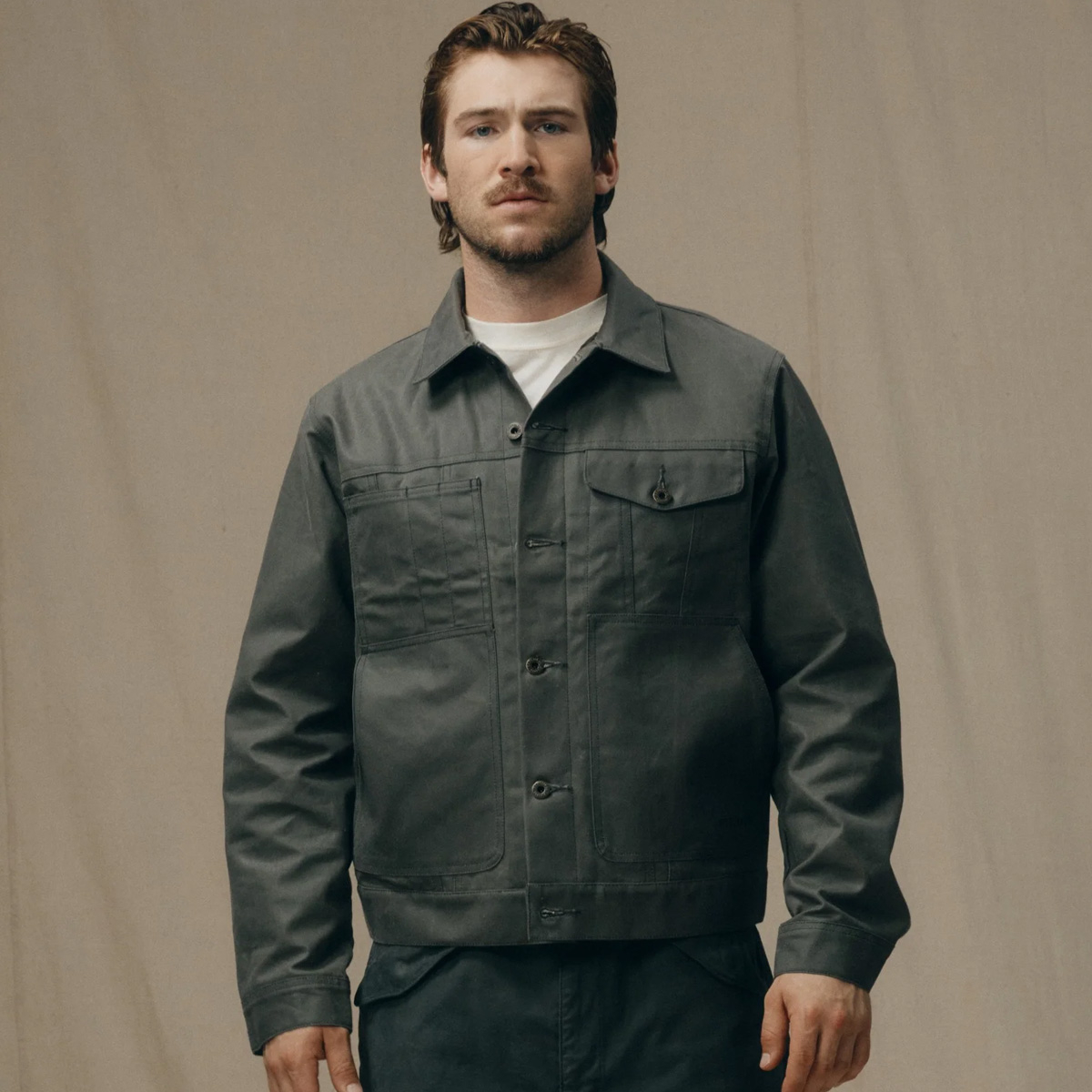 Filson Tin Cloth Short Lined Cruiser Jacket Castor Gray, het ideale werk-jack voor koud, nat weer Filson Tin Cloth Short Lined Cruiser Jacket Castor Gray, het ideale werk-jack voor koud, nat weer