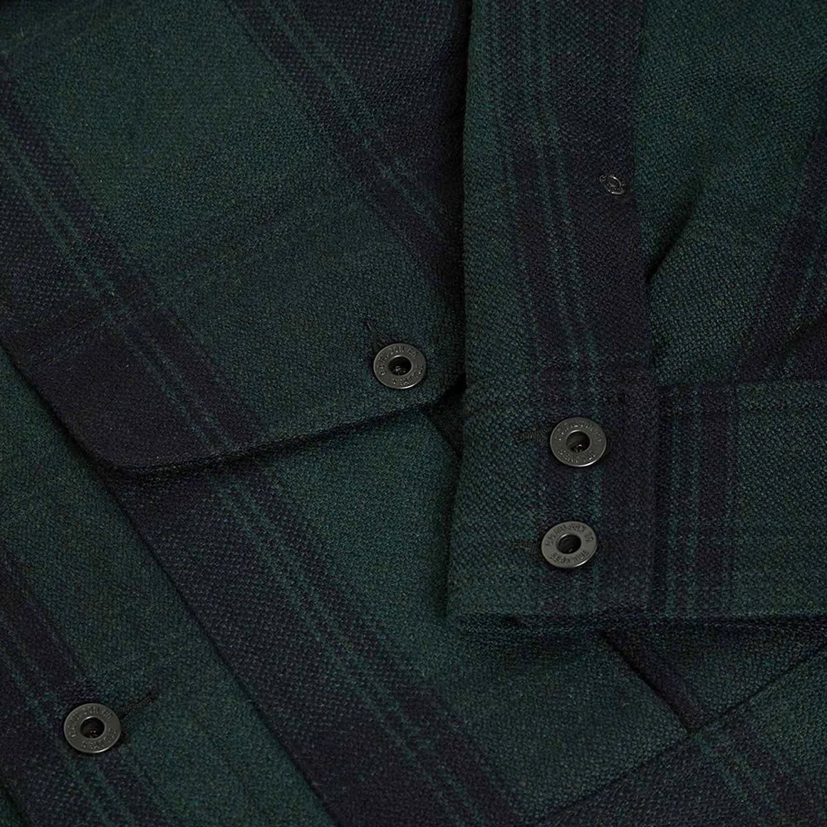 Filson Wool Journeyman Jacket Blue/Green Check, Verstelbare manchetten met dubbele knoopdetails Filson Wool Journeyman Jacket Blue/Green Check, Verstelbare manchetten met dubbele knoopdetails