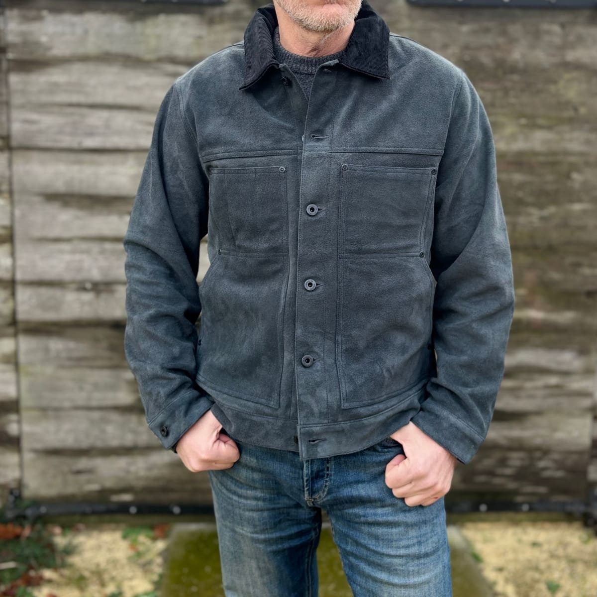 Filson Suede Short Cruiser Smoke, Premium suede, timeless style, built for years of wear