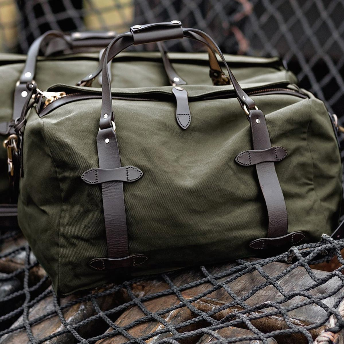 Filson Duffle Medium Otter Green, perfect voor een weekendje weg of een kleine zakenreis