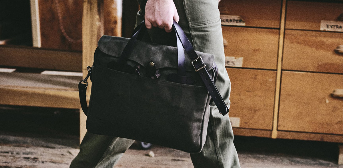 Filson Original Briefcase 11070256 Otter Green, al jaren een stijlicoon onder de mannen tassen