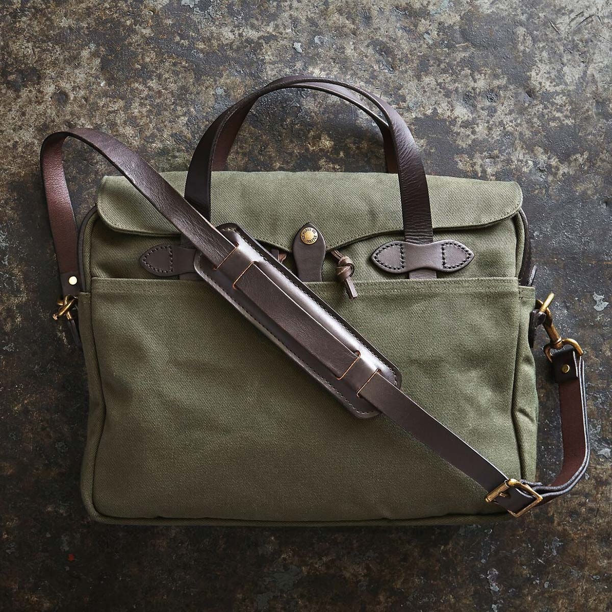 Filson Original Briefcase 11070256 Otter Green, een robuuste, vintage geïnspireerde briefcase