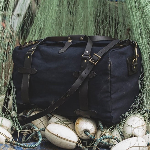 Filson Duffle Small Navy, ultime reistas gemaakt voor heavy-duty trips