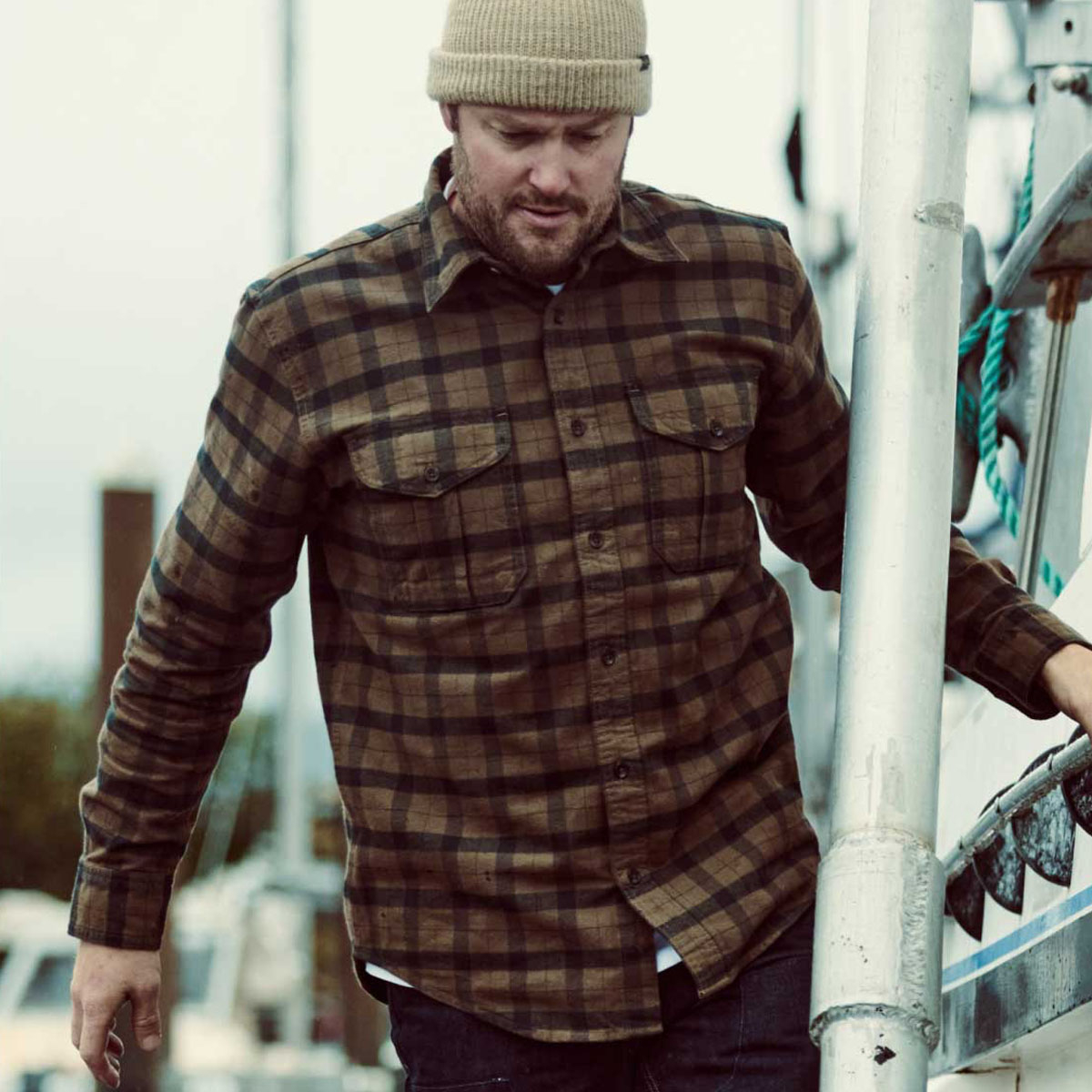 Filson Alaskan Guide Shirt Otter Green/Black Plaid, biedt onfeilbaar comfort en duurzaamheid, seizoen na seizoen