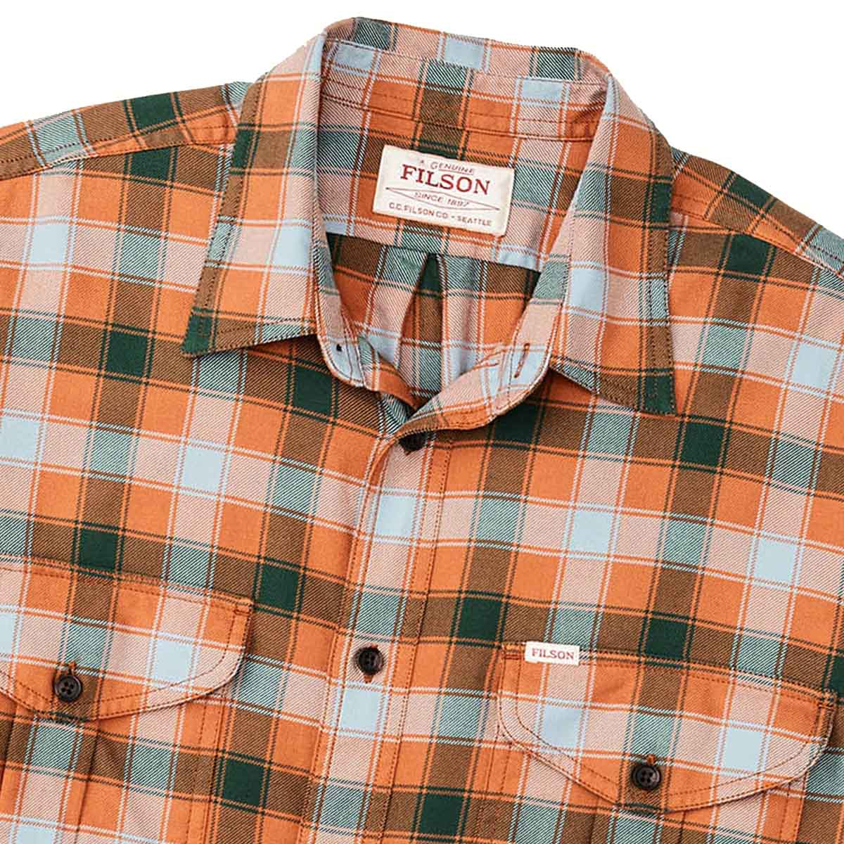 Filson Lightweight Alaskan Guide Shirt Clay/Blue/Multi Plaid, een lichtgewicht versie van Filsons iconische shirt