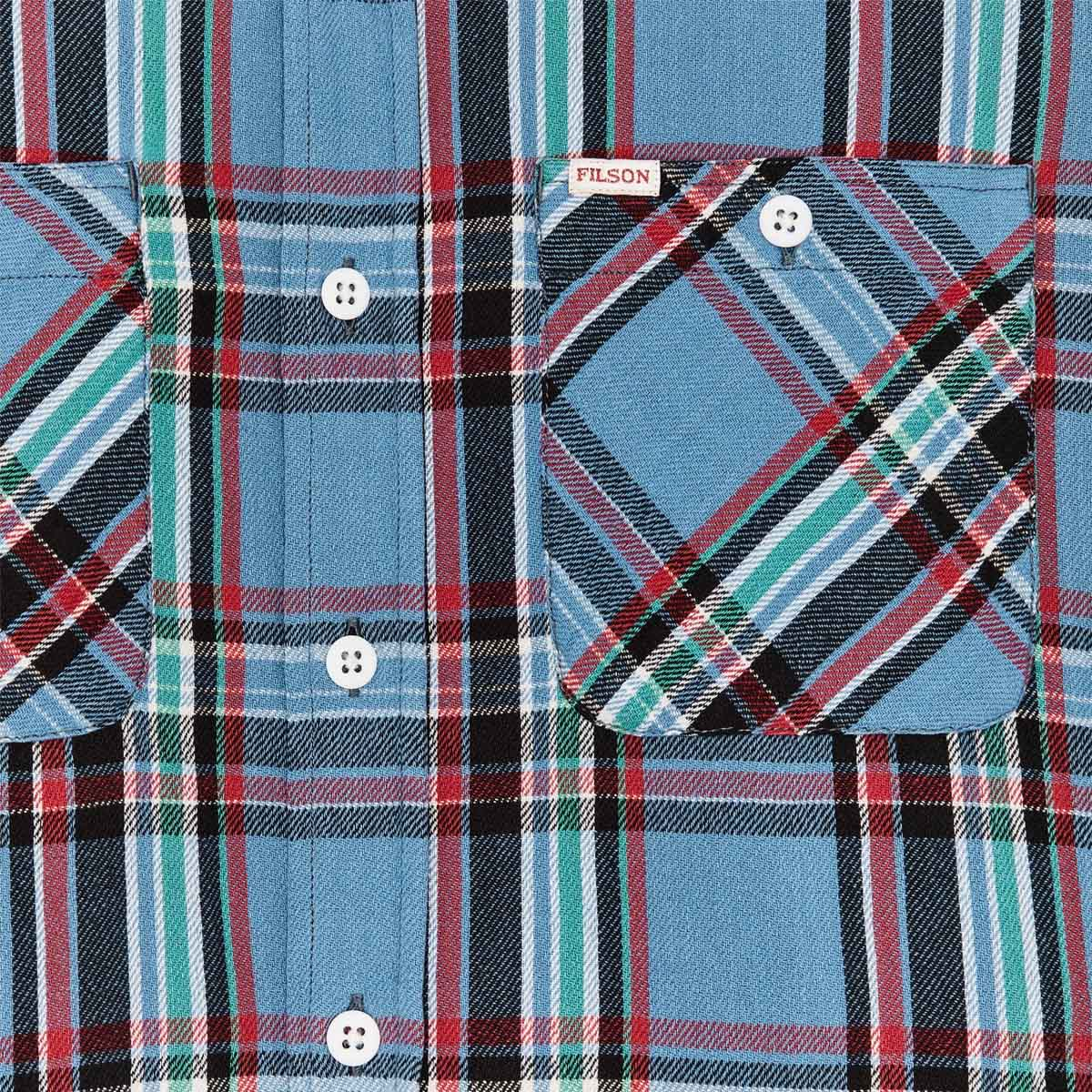 Filson The Rangeland Flannel Shirt Light Blue/Red Plaid, een nieuw middelzwaar shirt van ultrazachte katoenen flanel