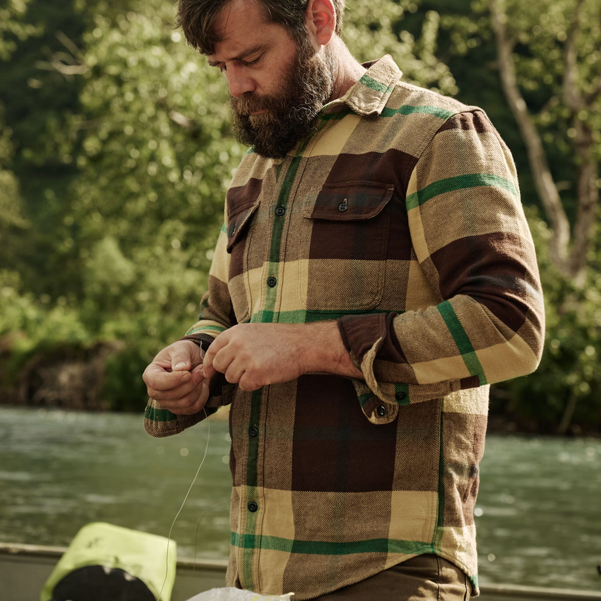 Filson Vintage Flannel Work Shirt Tan Green Coffee, klaar maken voor vliegvissen