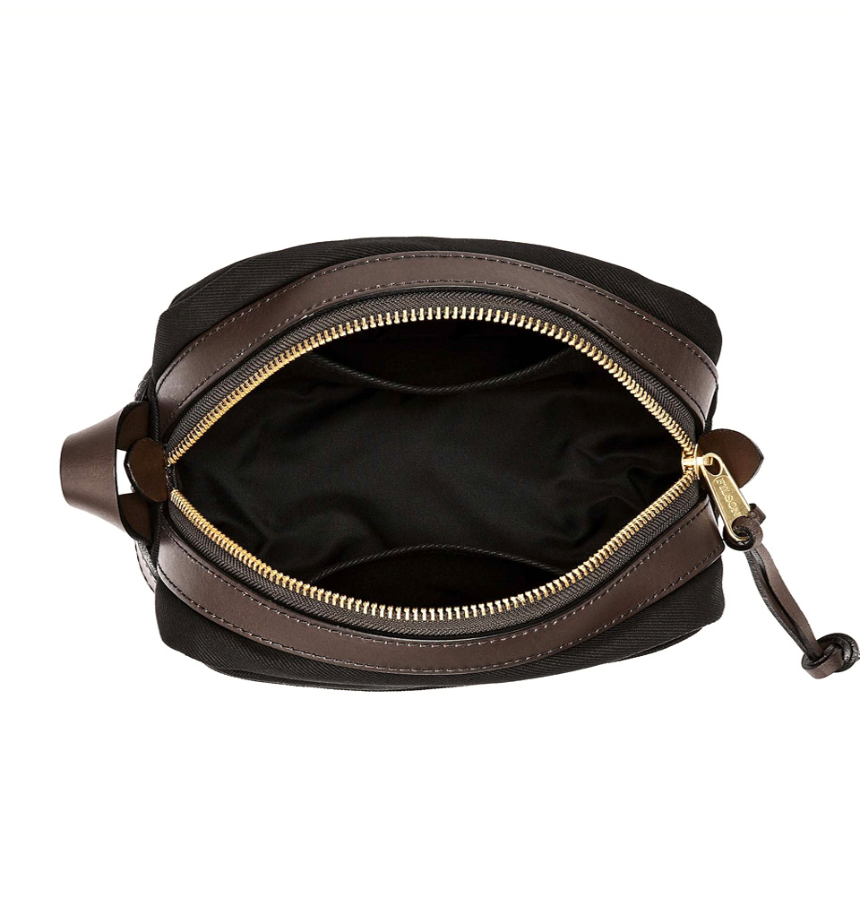 Filson Travel Kit Black, stijlvolle travel-kit voor iedere trip die jij gaat maken