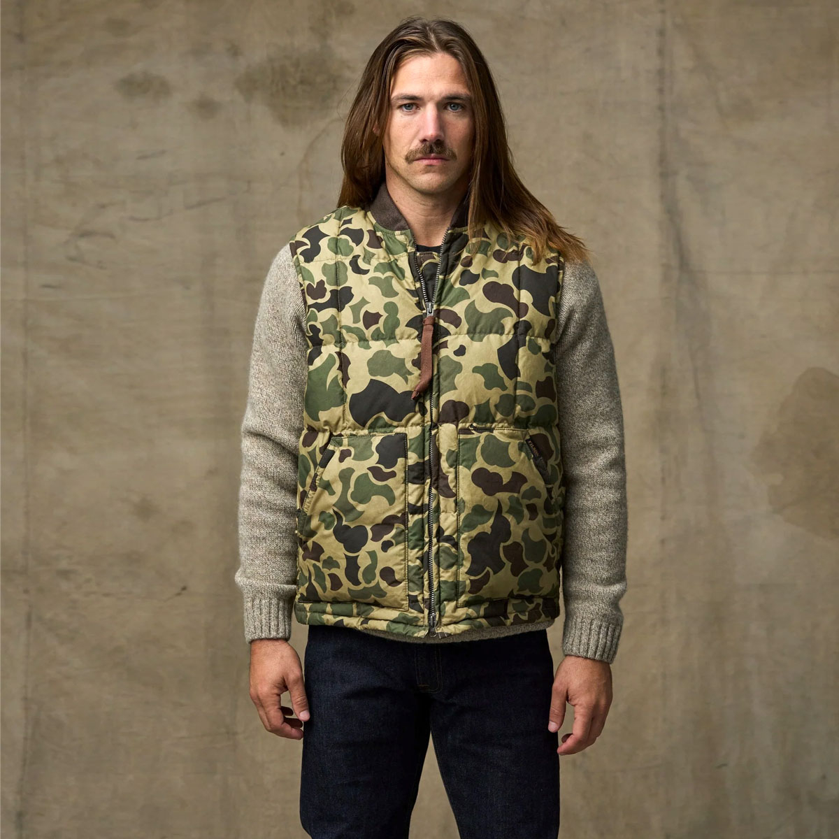 Filson Waxed Down Vest, Licht van gewicht. Betrouwbaar in de kou. Gemaakt voor alle weersomstandigheden. Filson Waxed Down Vest, Licht van gewicht. Betrouwbaar in de kou. Gemaakt voor alle weersomstandigheden.