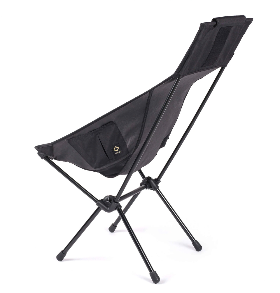 Helinox Tactical Sunset Chair Black, draagbare, lichtgewicht stoel met een hogere rugleuning en langere poten Helinox Tactical Sunset Chair Black, draagbare, lichtgewicht stoel met een hogere rugleuning en langere poten