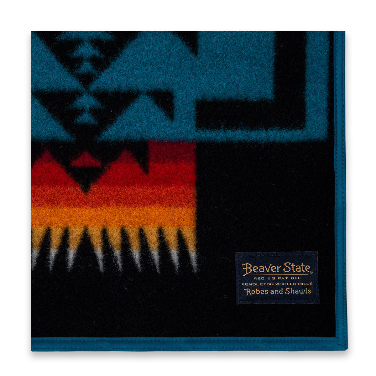 Pendleton Chief Joseph Jacquard Blanket Robe Black, perfecte deken voor kille nachten