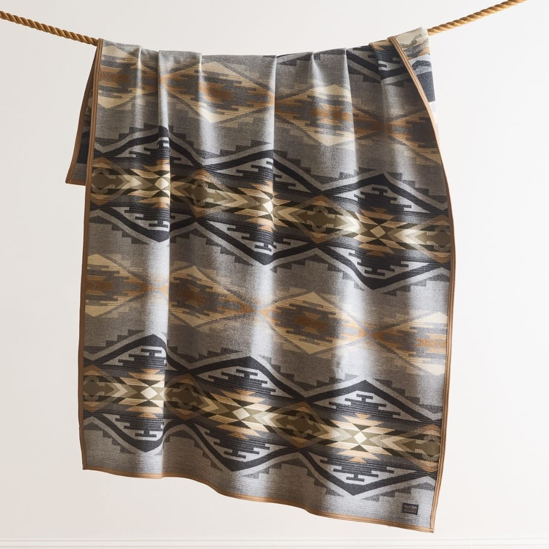Pendleton Jacquard Unnapped Blanket Robe Tumalo Ridge, wool blanket.