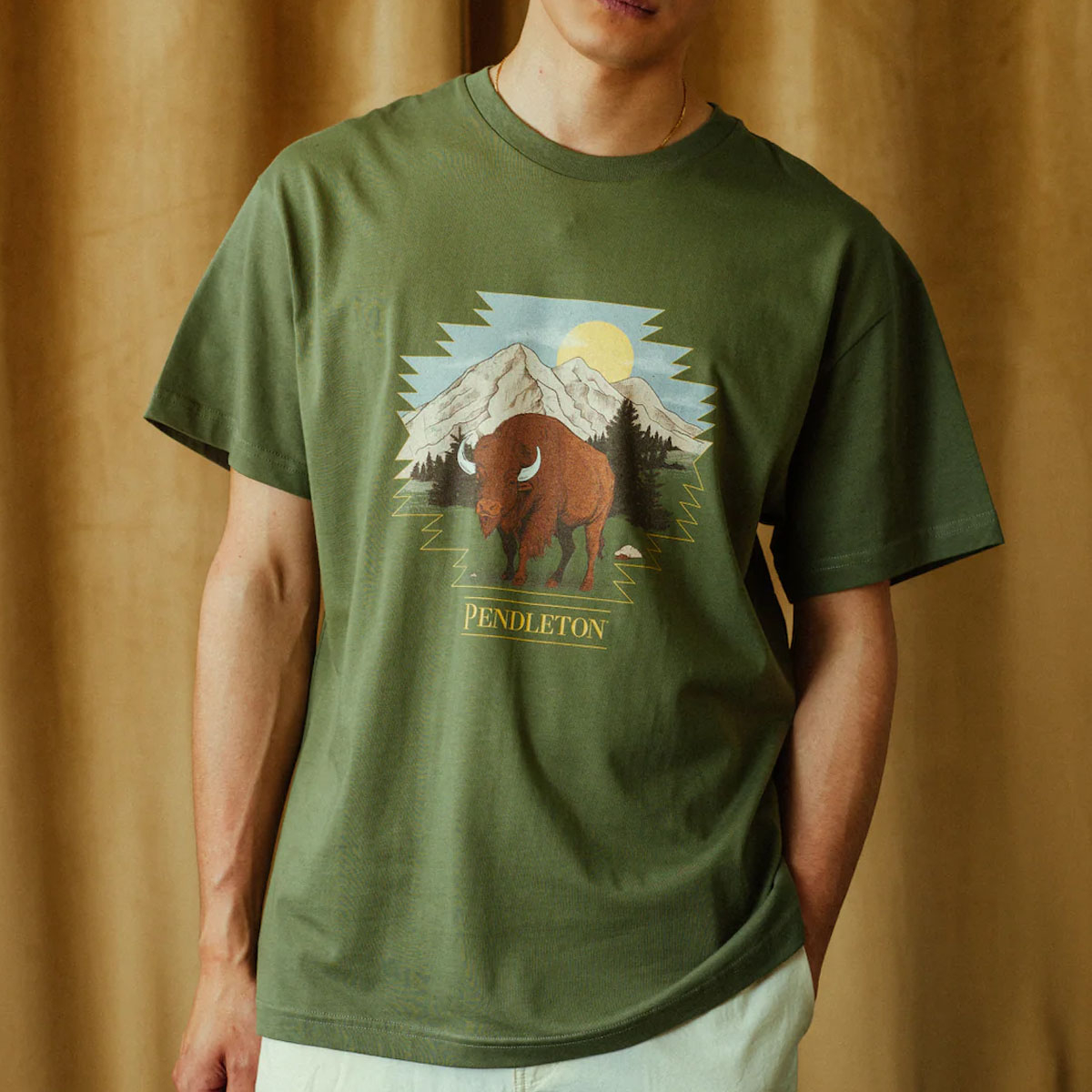 Pendleton Buffalo T-Shirt Olive, bestel bij BeauBags, Officiële Internationale Pendleton Dealer