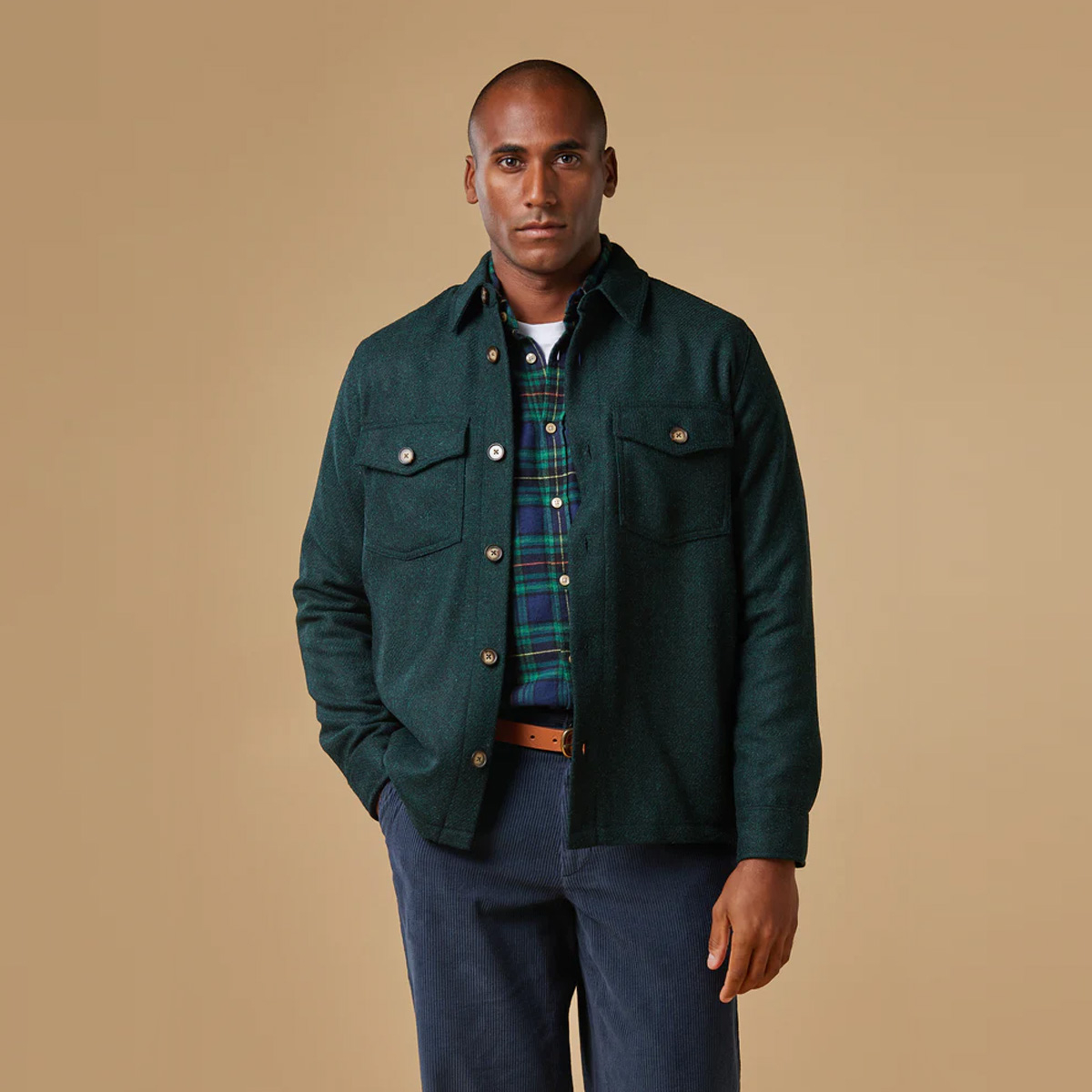 Portuguese Flannel Wool Field Overshirt Green, vervaardigd door meesterambachtslieden in de oude steden van Noord-Portugal