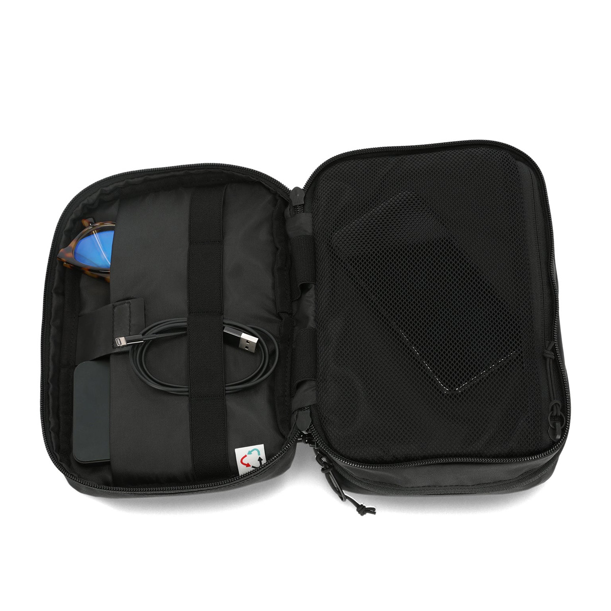 Topo Designs Tech Case, met een intern gaasvak en een interne gewatteerde tablet sleeve met elastische daisy chain webbing