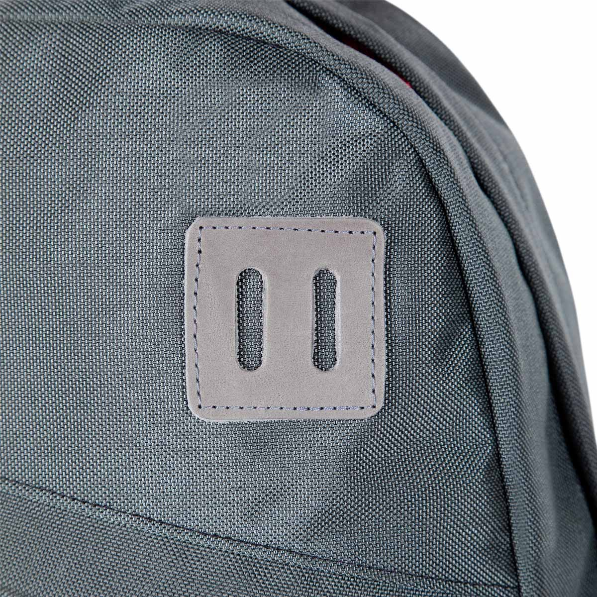 Topo Designs Daypack Charcoal/Charcoal Leather,  ideale reisgenoot, schoolmaatje of pakezel