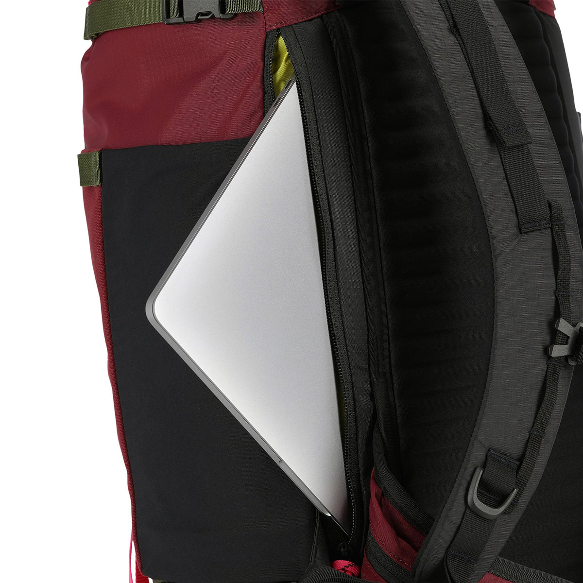Topo Designs Mountain Pack 28L, met een interne laptop sleeve (15 inch)