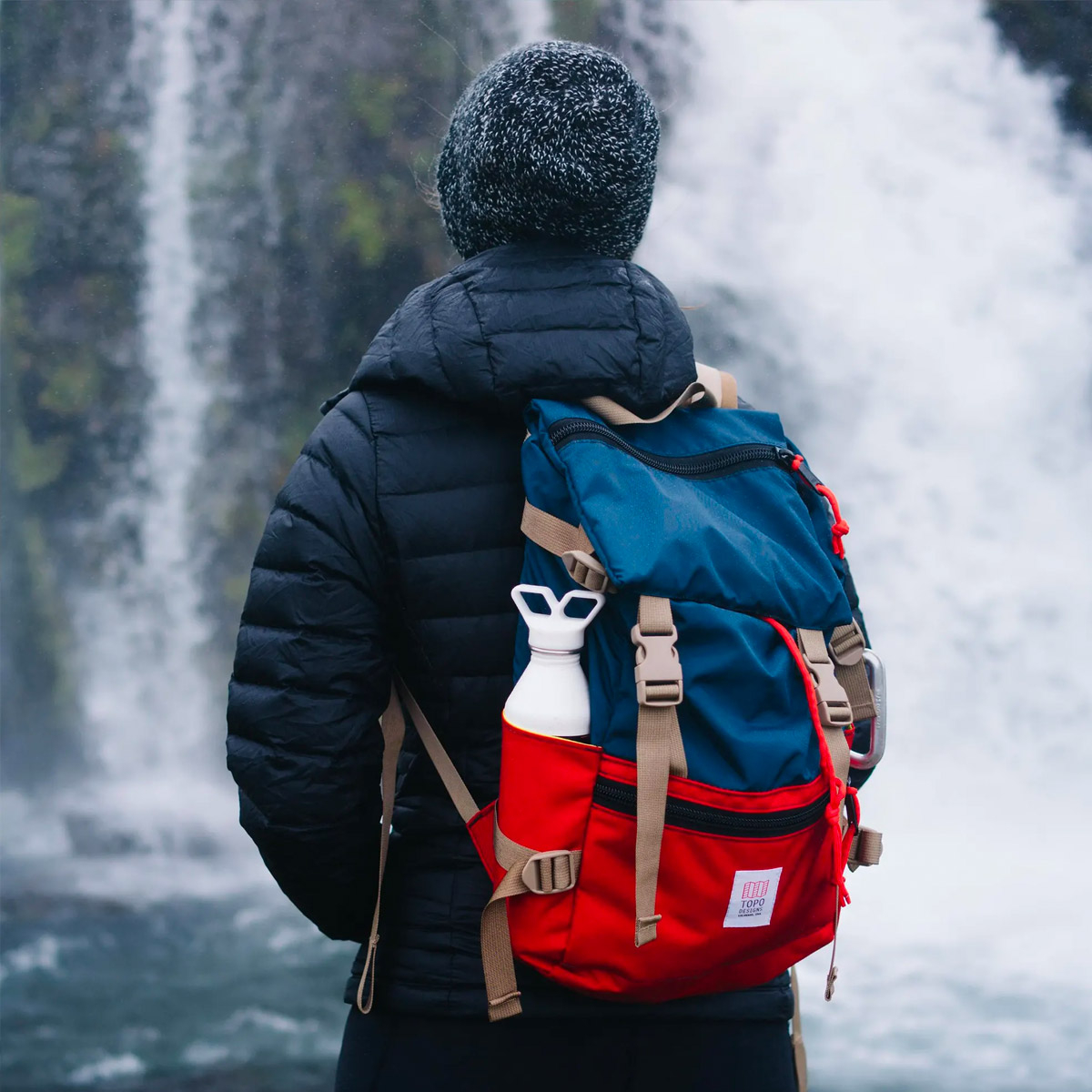 Topo Designs Rover Pack Classic Navy/Red, de ultieme rugzak voor dagelijks gebruik