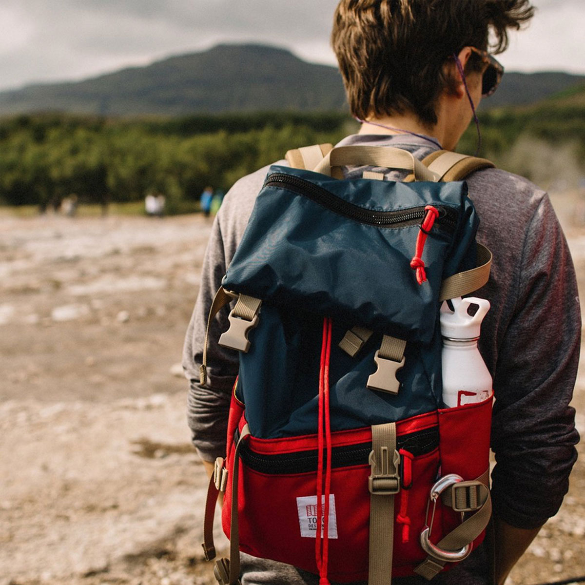 Topo Designs Rover Pack Classic Navy/Red, tijdloze rugzak met moderne functionaliteiten voor dagelijks gebruik