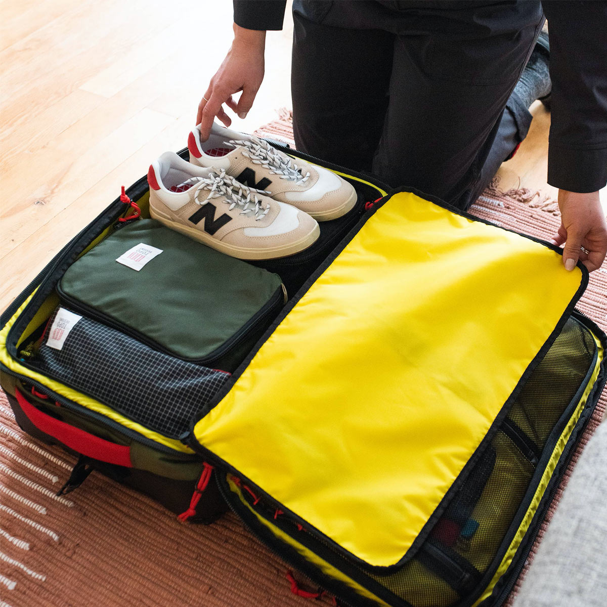 Topo Designs Global Travel Bag Roller Olive, gemaakt om zo gemakkelijk mogelijk te reizen