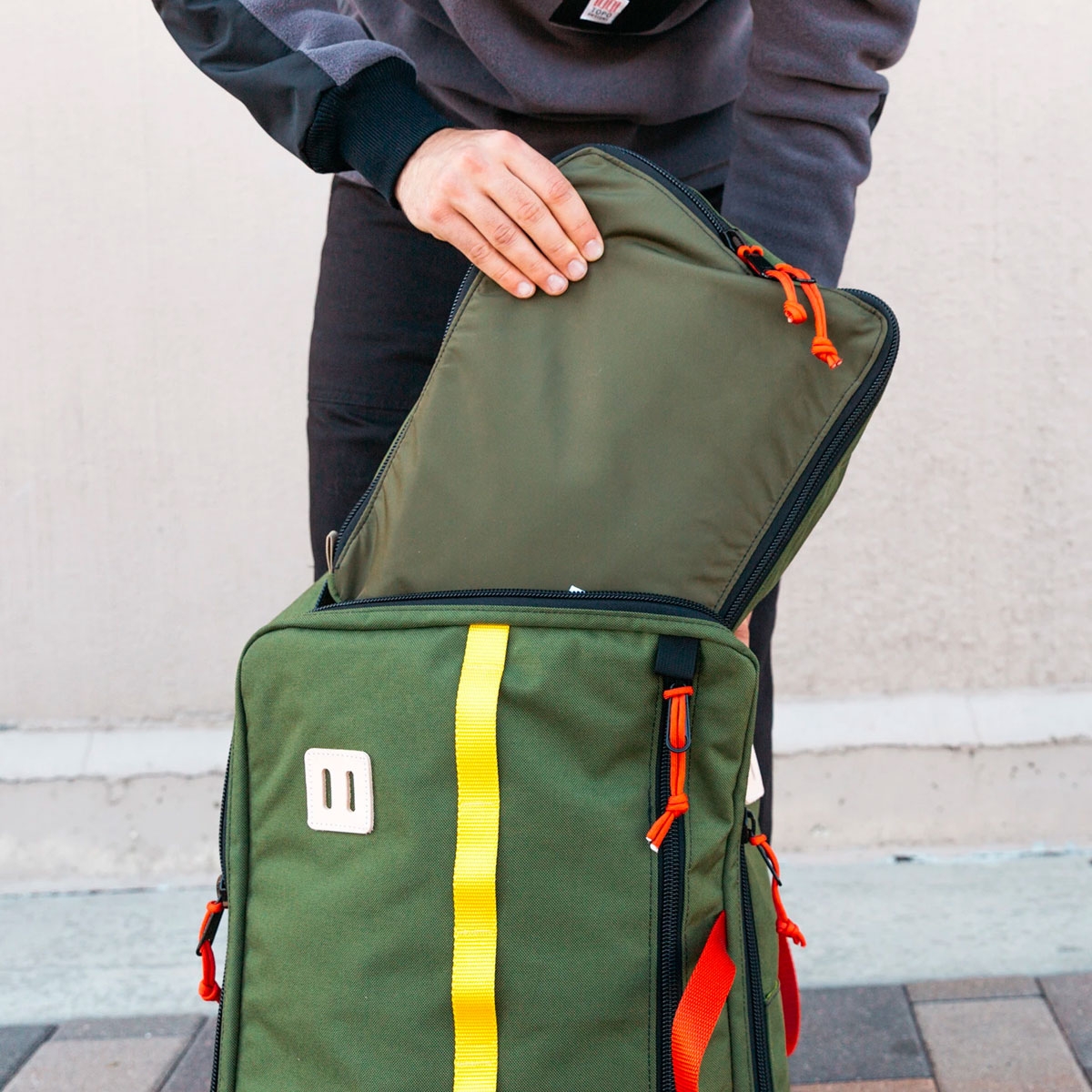 Topo Designs Pack Bag Olive 10L, het optimaliseren van je bagage is nog nooit zo eenvoudig geweest