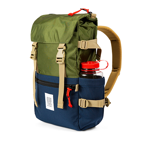 Topo Designs Rover Pack Classic, met waterfles aan de zijkant