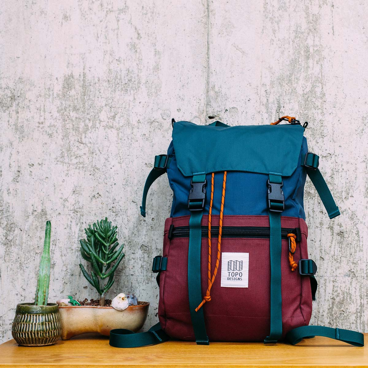 Topo Designs Rover Pack Classic Zinfandel/Botanic Green, sterke, moderne en tijdloze rugzak
