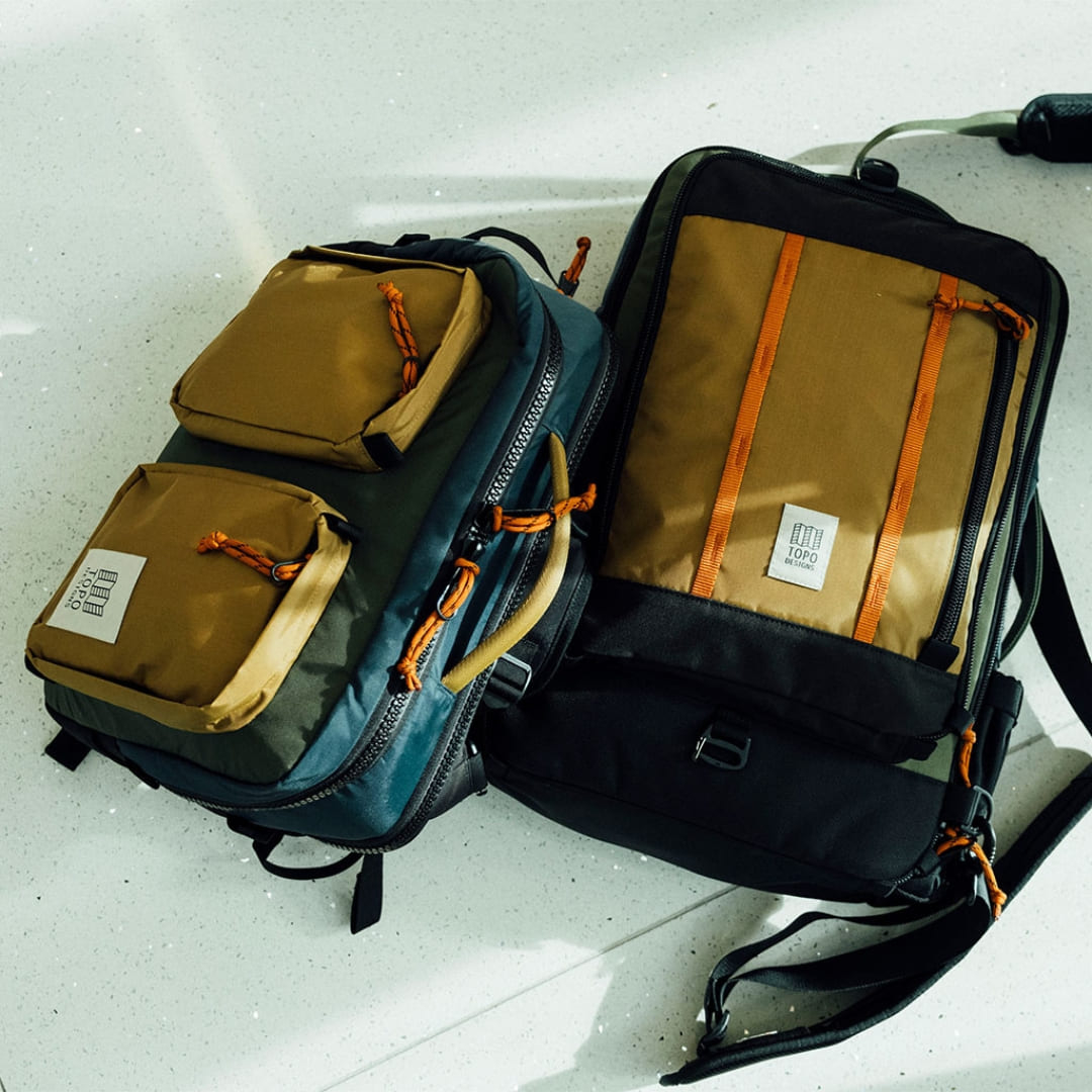 Topo Designs Global Briefcase Stone Blue/Forest, de perfecte tas voor onderweg Topo Designs Global Briefcase Stone Blue/Forest, de perfecte tas voor onderweg