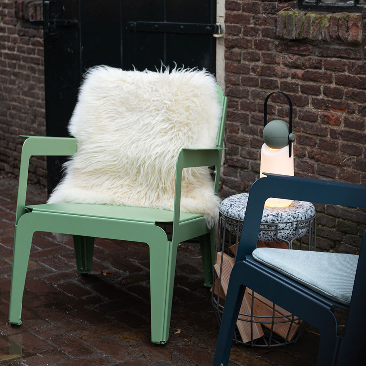 Weltevree Sheepscoat White, met Bended Lounger en Guidelight