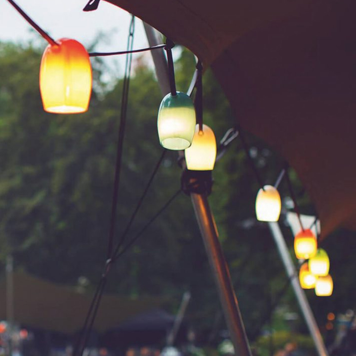 Weltevree Stringlight Multicolour, een charmante lampenrij die elke binnen- of buitenruimte bijzonder maakt